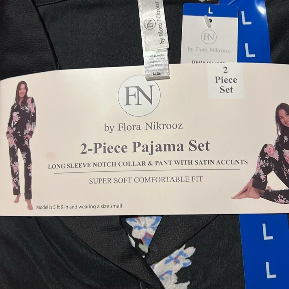 New 2 piece Flora Nikrooz Satin Trim Notch‎ Collar PJ Set, Black floral butter